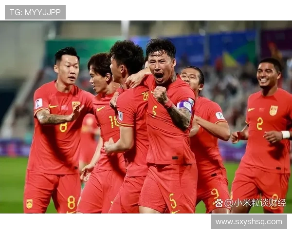 中国足球队在世界杯预选赛中大胜对手，晋级前景大为光明
