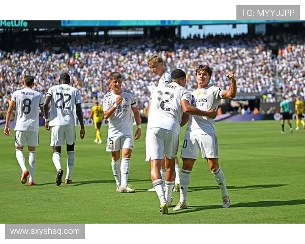 皇家马德里俱乐部的辉煌历程与未来展望：足球帝国的崛起与挑战