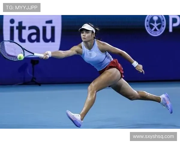 网球赛季精彩回顾：顶级选手争锋激烈 新星崭露头角 势头强劲