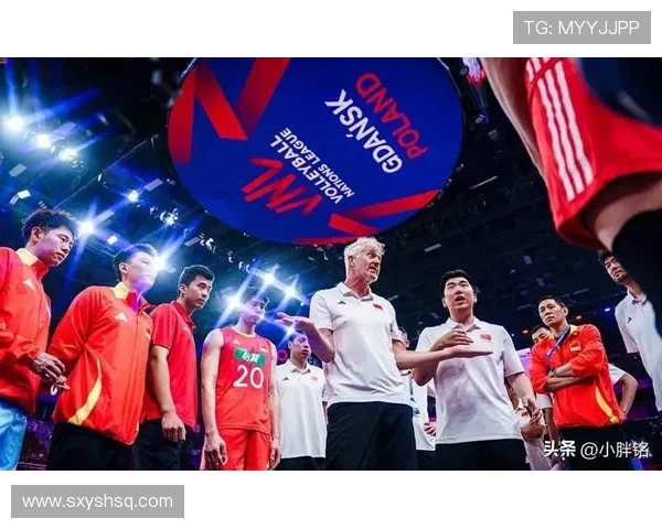 国家队迎关键战役主帅调整阵容力争世界杯出线希望球迷高度关注